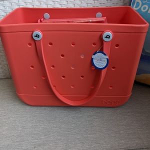 ❤️🧡 CORAL Large Bogg Bag NWT